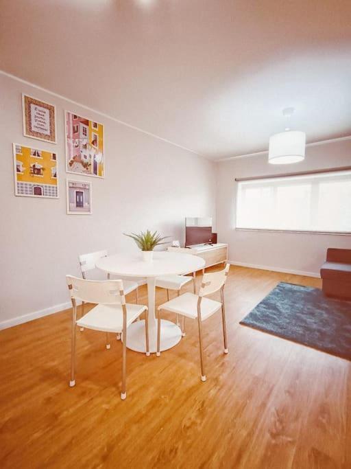 Alameda Apartments Трофа Екстериор снимка